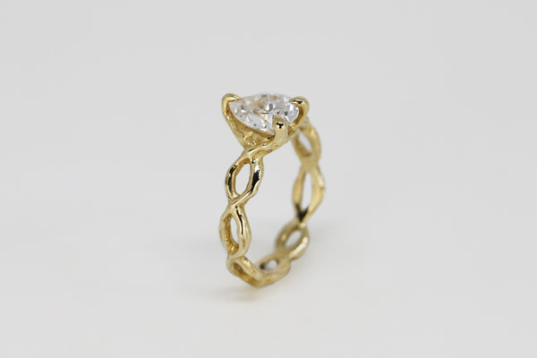 Vines Moissanite Ring