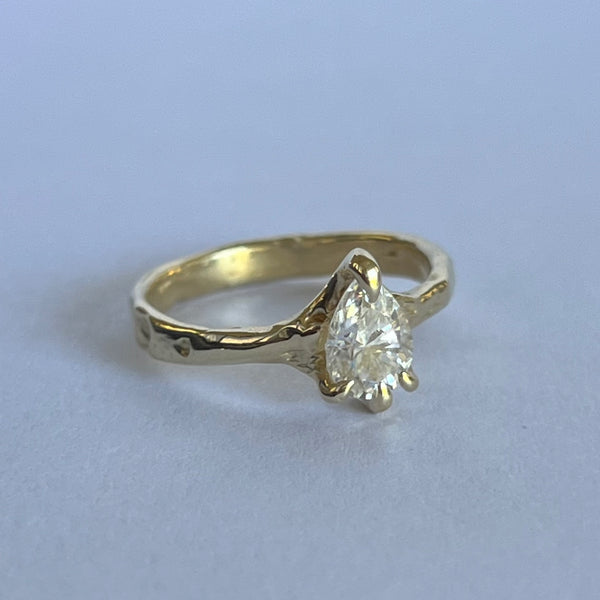 Treasure Moissanite Ring