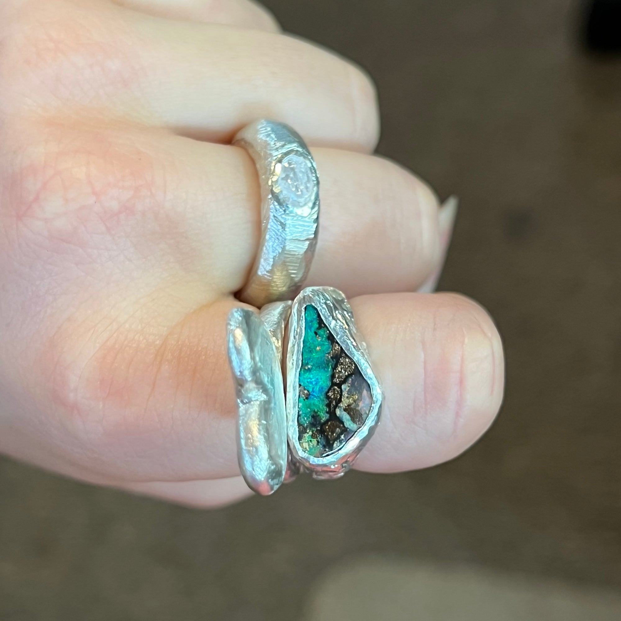 Eclipse opal signet