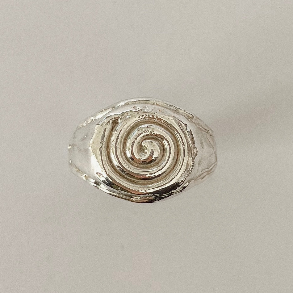 Spiral signet