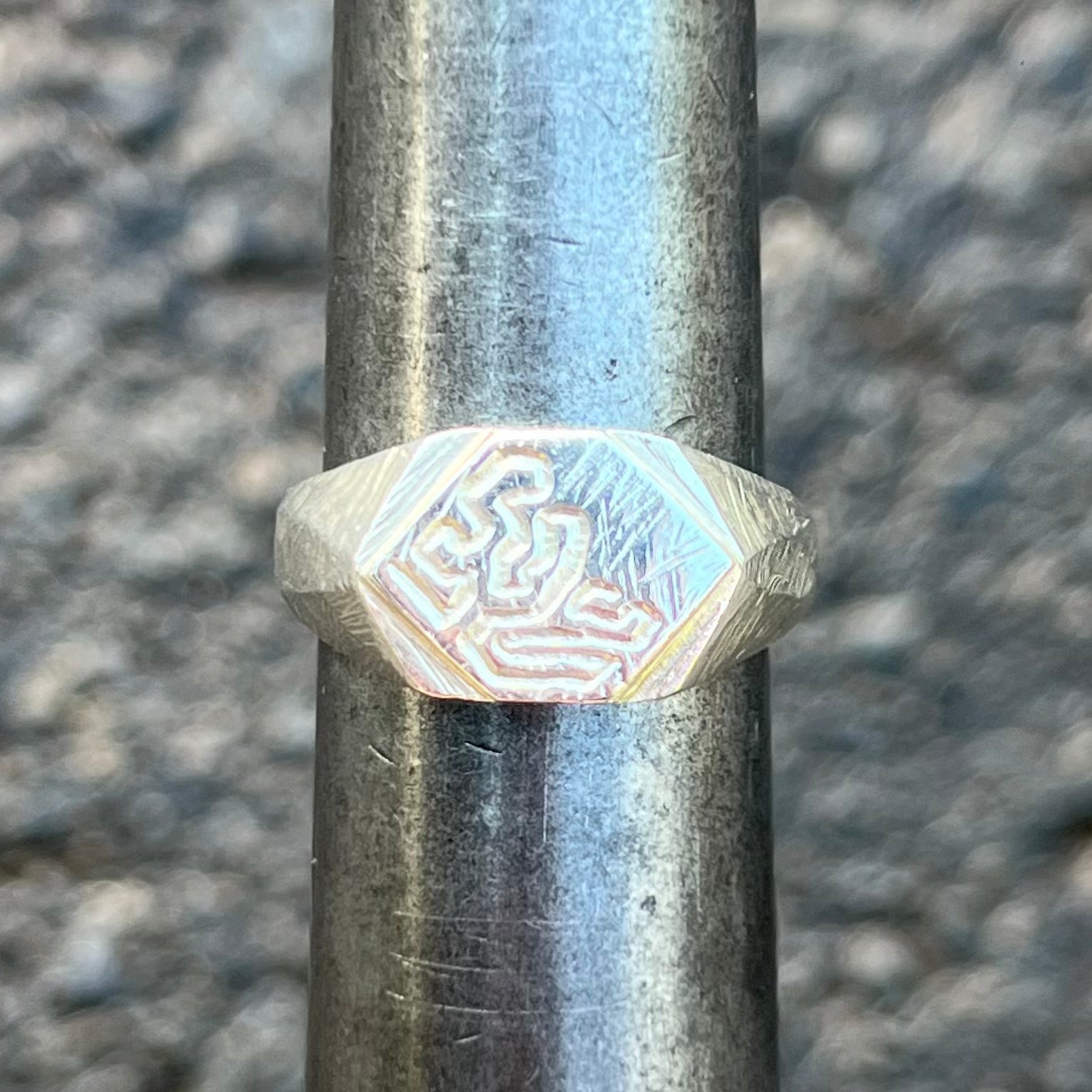 Maze signet